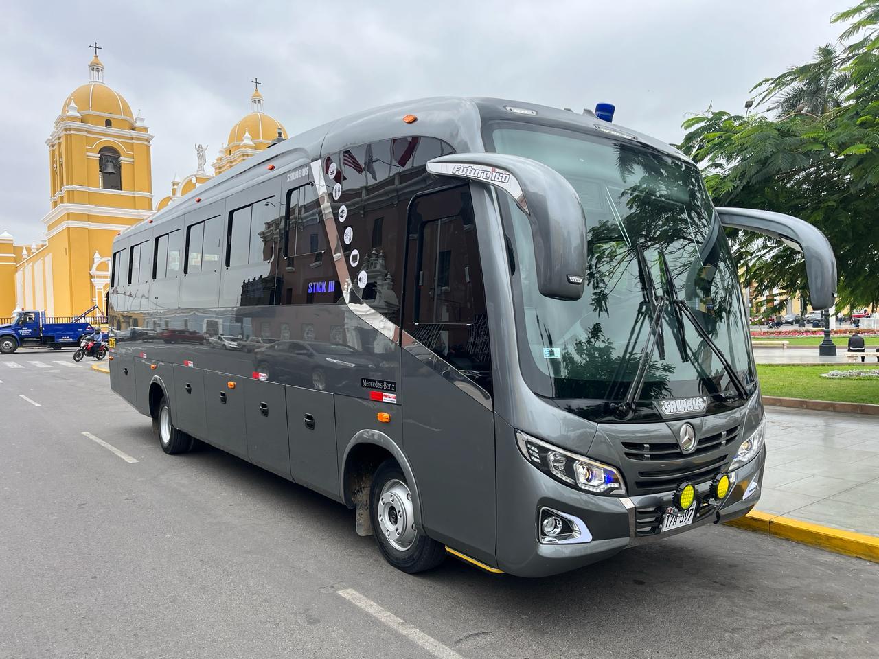 Bus de transporte para turismo Mercedes-Benz